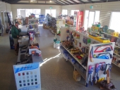 12_bow_saw_loppers_showroom_counter